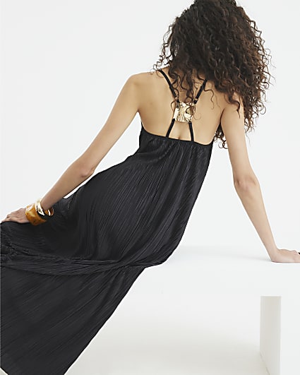 Black Sleeveless Plisse Maxi Dress